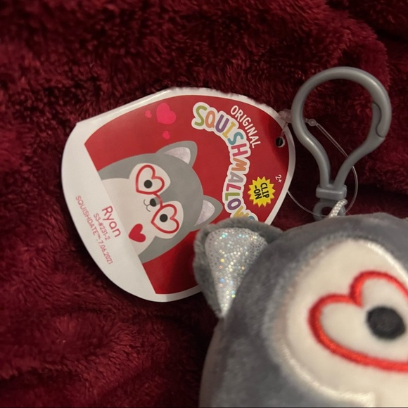 Ryan the Husky Squishmallow Clip-On Keychain - Picture 2 of 2